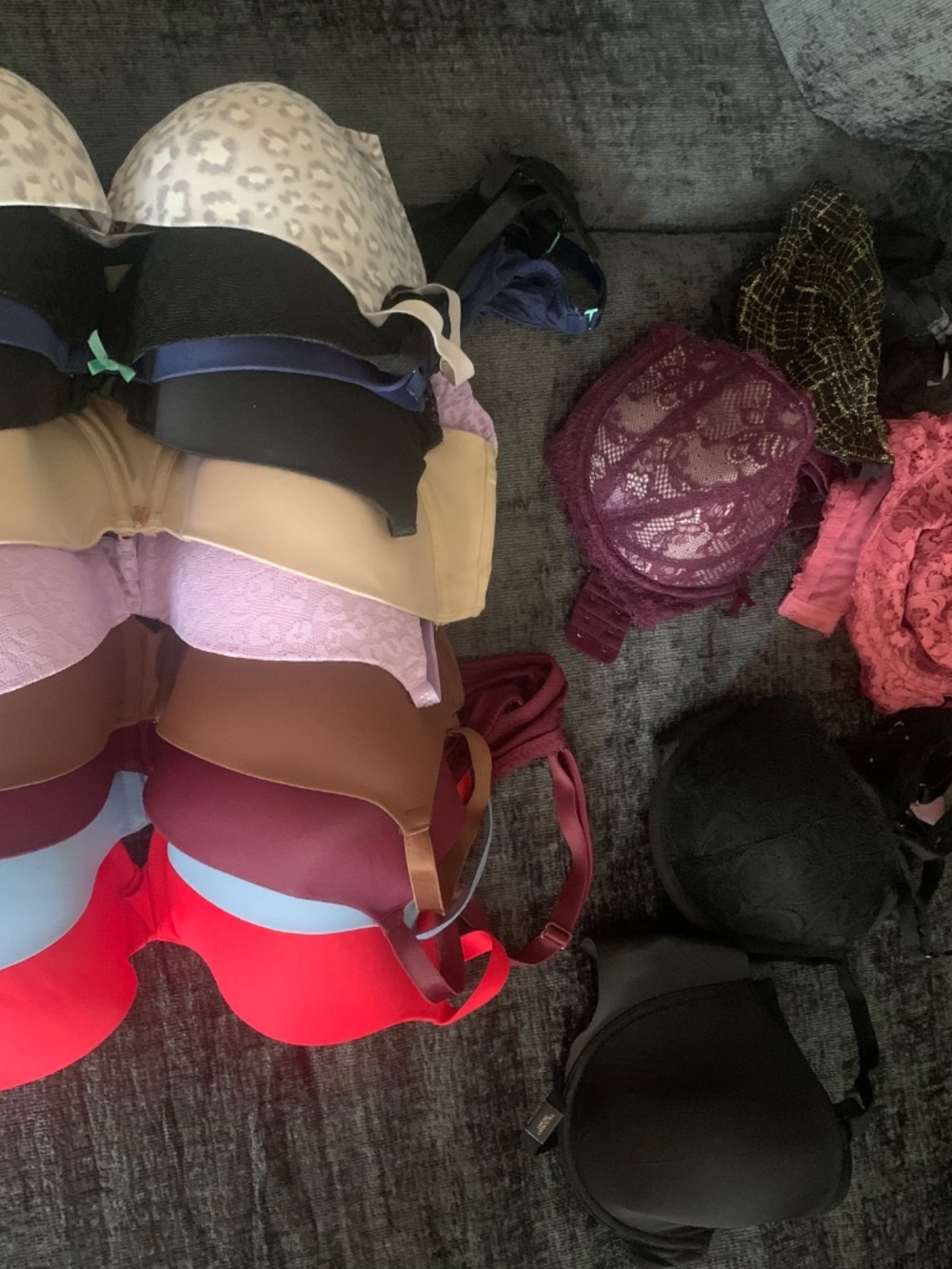 Victoria’s Secret bra Haul!!! 15 36D gently used bras multiple colors. - Picture 2 of 3